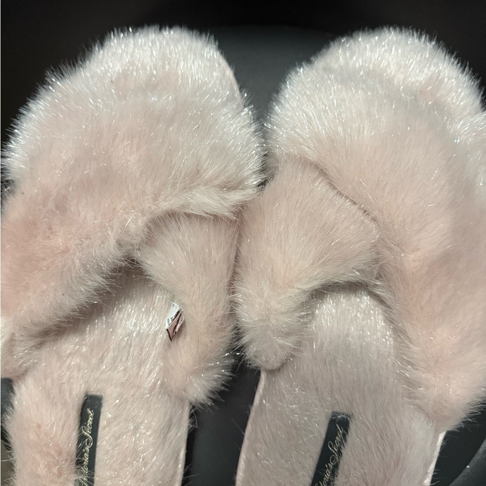 Victoria's Secret Soft Blush Slippers